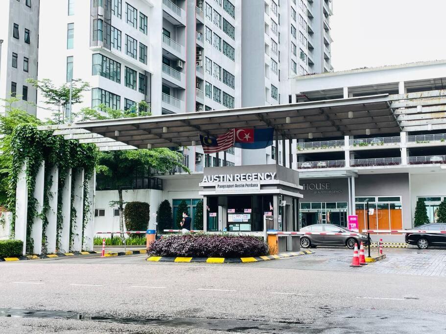High Floor Studio Austin Regency Mount Austin W Balcony 3 Plus 1Pax 5 Mins Aeon Джохор-Бару Экстерьер фото