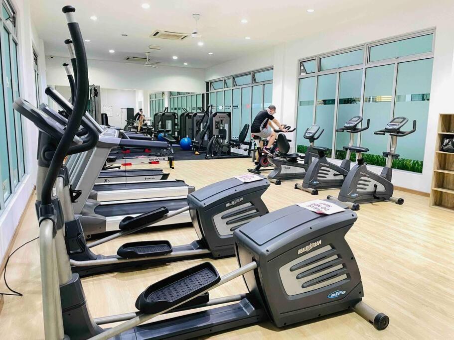 High Floor Studio Austin Regency Mount Austin W Balcony 3 Plus 1Pax 5 Mins Aeon Джохор-Бару Экстерьер фото