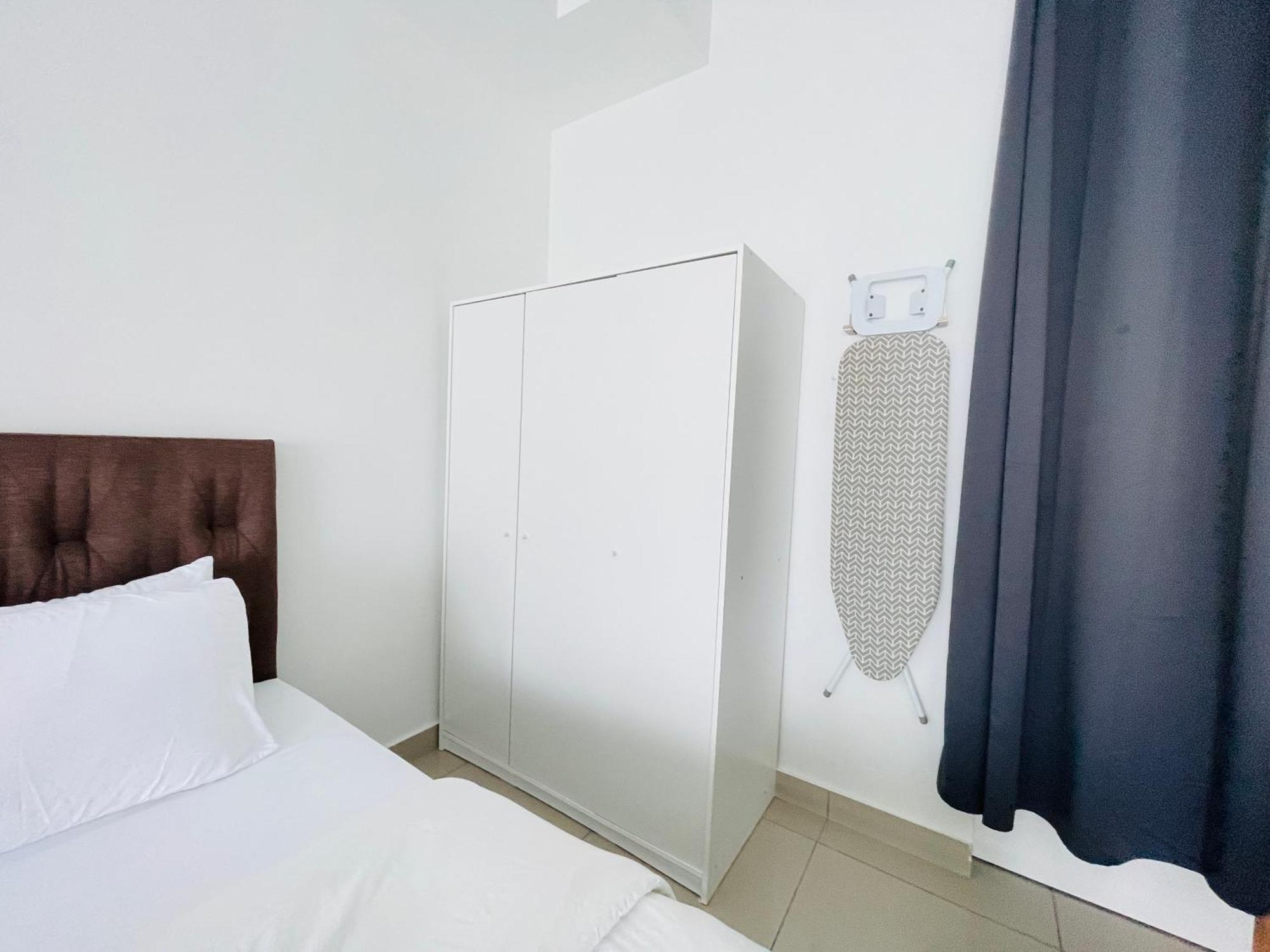 High Floor Studio Austin Regency Mount Austin W Balcony 3 Plus 1Pax 5 Mins Aeon Джохор-Бару Экстерьер фото